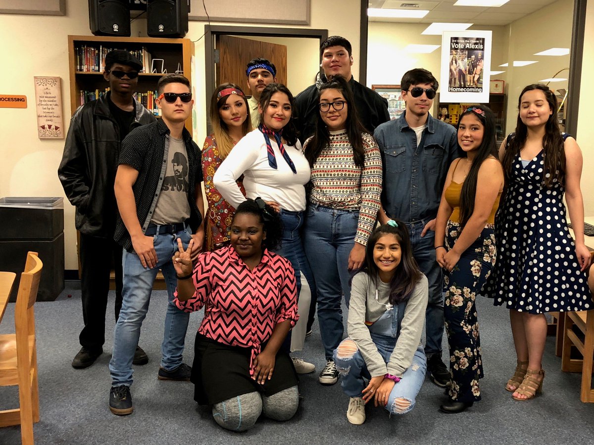 PolytechFW's tweet image. Poly keeps homecoming week moving with Wayback Wednesday.  #PolytechHS #polyhomecoming2018 #waybackwednesday