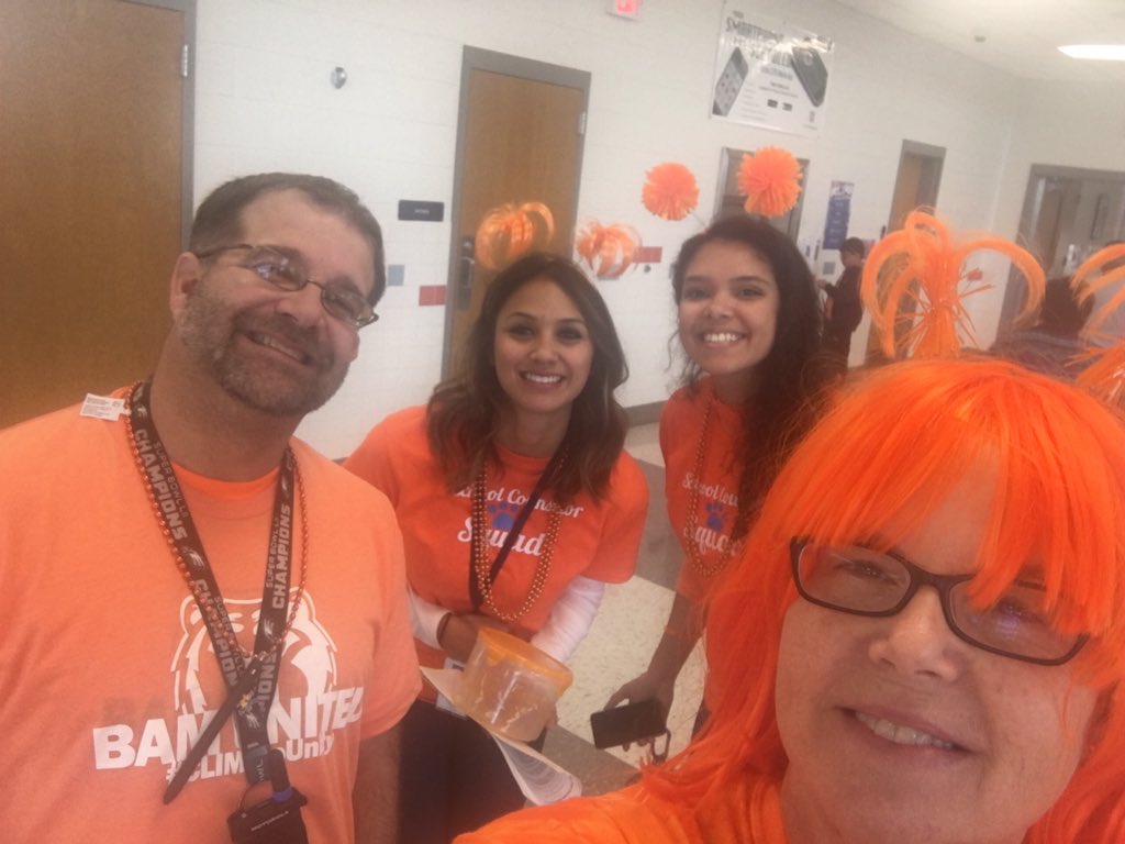 MrsZipfel's tweet image. Always fun at D lunch!@BAM_MS_Official #CLIMBtoUnity