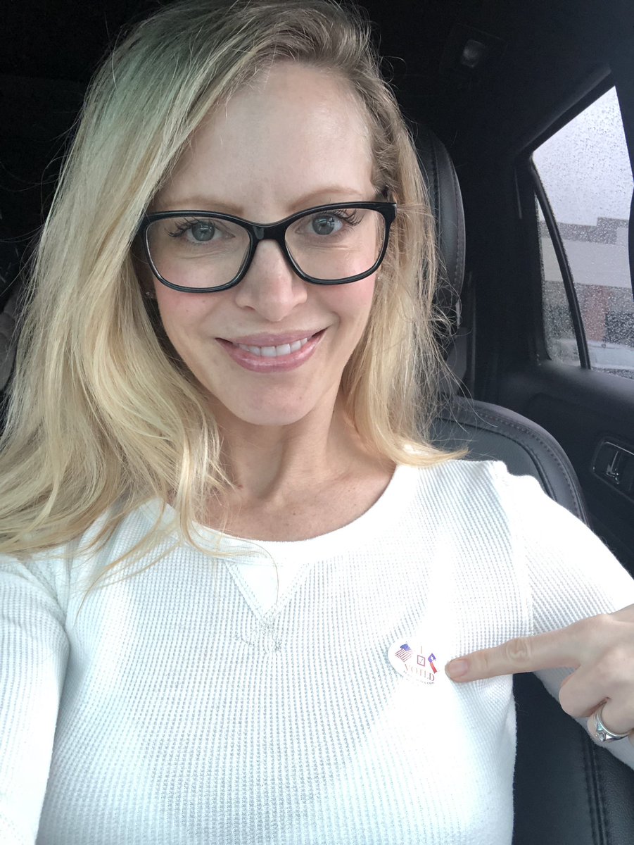 hesa's tweet photo. Well I just voted, I hope my vote helps get @BetoORourke over the line!! #GoVote #EveryVoteCounts https://t.co/r1muYLpHj6
