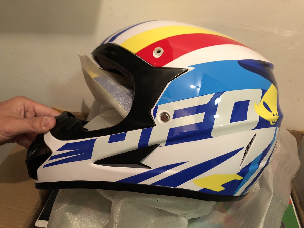marcosdriftex's tweet photo. Venta de cascos nuevos x encargo de motocross Enduro y motociclismo🏁pedidos y envíos al 665962877 https://t.co/GDU5YeKvLA