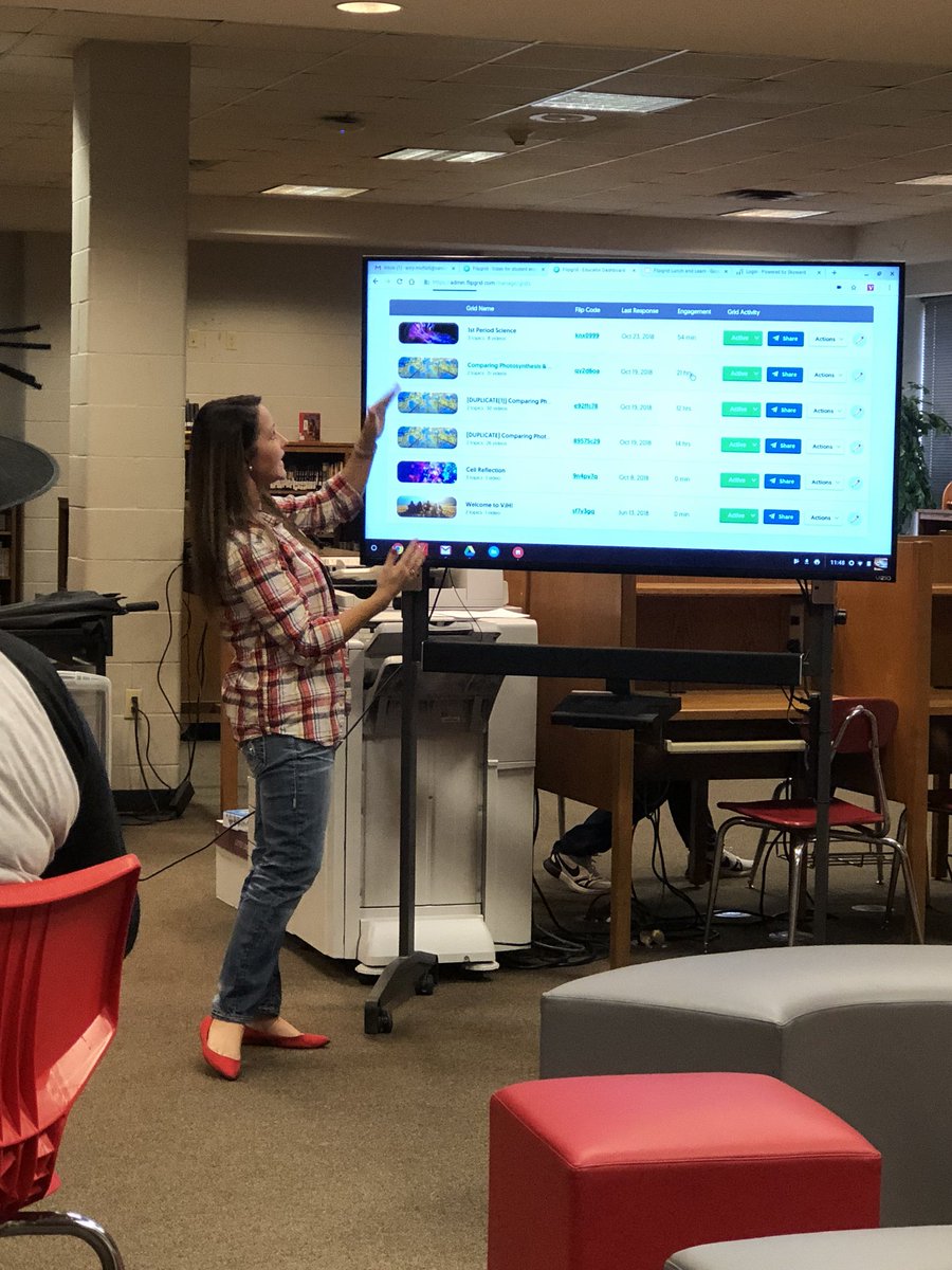JJVandal's tweet photo. We had a great time at the @VJHPRIDE #lunchandlearn led by @moffatt_teach 🔬 She introduced @Flipgrid to her colleagues and fed them @ChickfilA! #winwin Good things are happening in @VanISDVanTX 🔥 #VanEdTech #edtech #teacherleaders #FlipgridFever https://t.co/zELtrftSL1