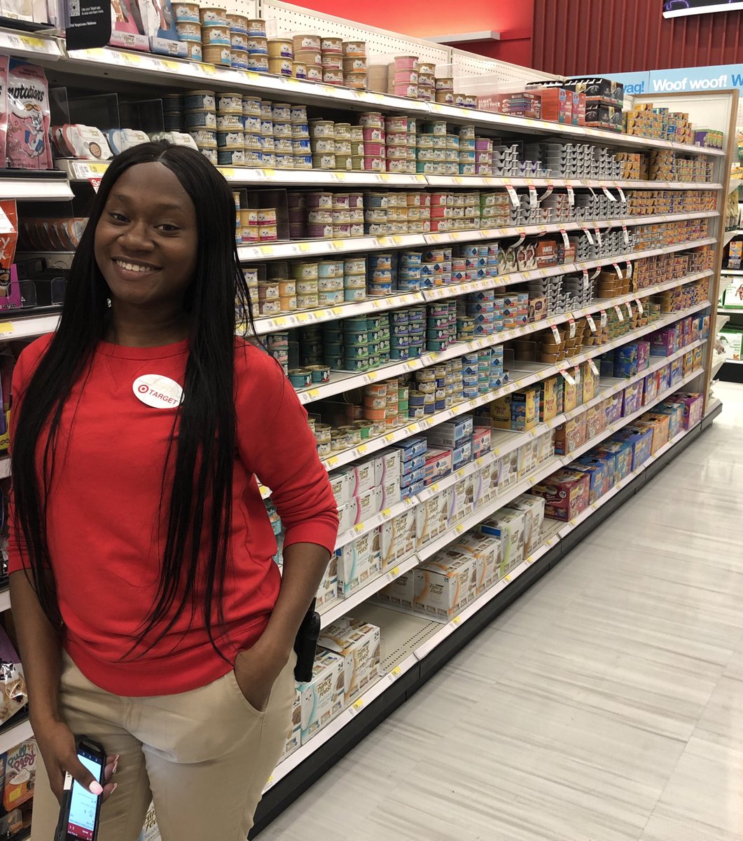 TM Kayanna showing off her  amazing Cat food 4x4 and Audit! #drivingsales #bestteaminretail