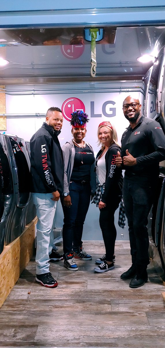 lgbharvey's tweet photo. Huge thanks to @LGUS for allowing myself, @LGVerlinMoore, @LgCheriebrooks, and @lgstephaniedowd to help with Hurricane Michael relief efforts in Albany, Georgia! 🙏 #LGCares #LGgivesback https://t.co/ice7kLqpx3