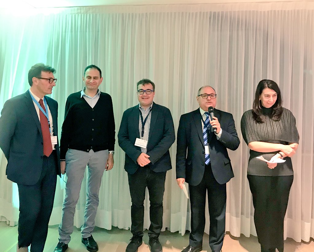 Ef_VET's tweet image. Time to relax and enjoy of @Sheratoncomo premises.  It's a great honor to count with Deputy Mayor of @visitcomo @RegLombardia &amp;amp; Annarita Polacchini from @cciaacomo at #EfVET18 dinner 🍸
#visitcomo #lakecomo