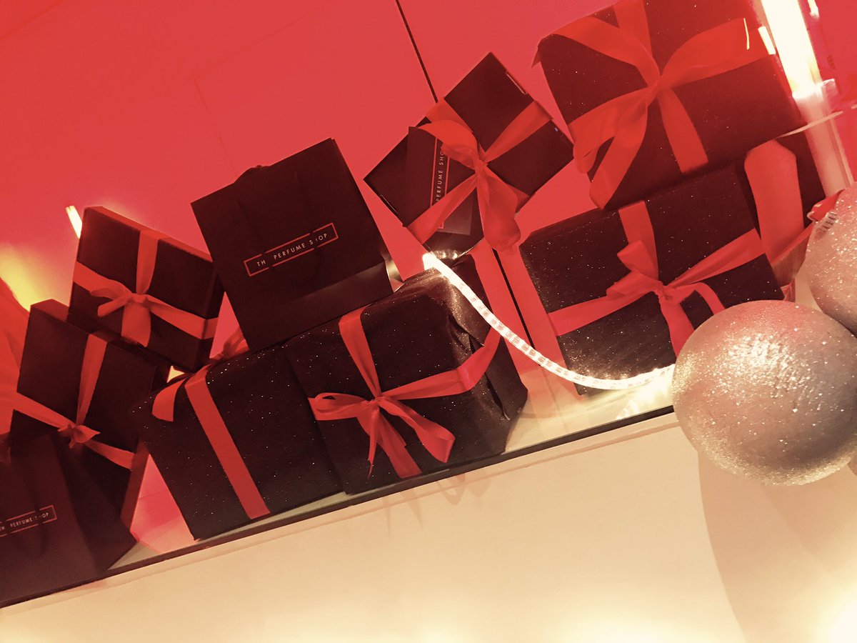 Bex3891's tweet photo. The TPS Pop Up Shop of Feelings is OPEN for press event tonight! @TPSPeople #theperfumeshopxcoventgarden https://t.co/cnDEAvwaTG