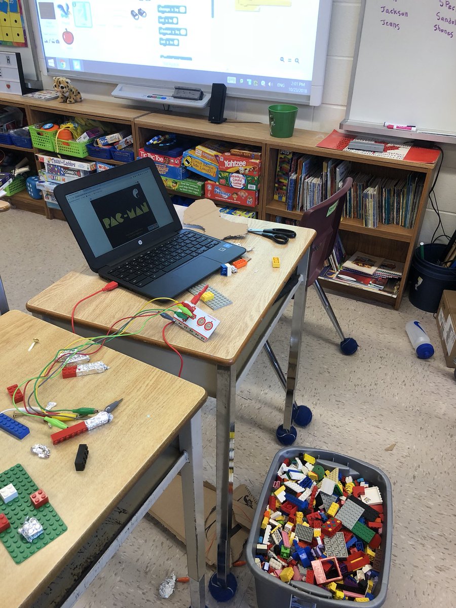 Ms_Twilley's tweet photo. Building video game remotes using a #makeymakey, #LEGO  and tin foil. #TVDSBtech #tvdsbSpecED #cheethas https://t.co/n5WP1NFmIK