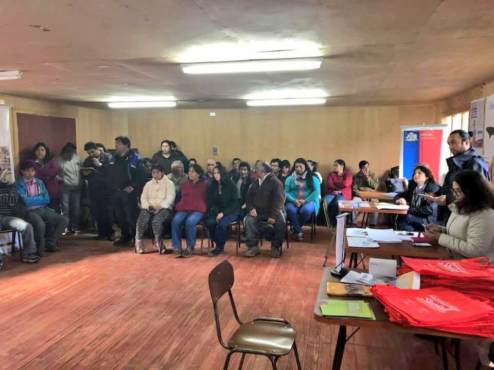 CONADI_Gob's tweet photo. Ahora en Chiloé - Funcionarios de CONADI participan de #GobiernoEnTerreno en el sector rural de #Contuy comuna de #Queilen
#ChileLoHacemosTodos https://t.co/J24zm8ywJm