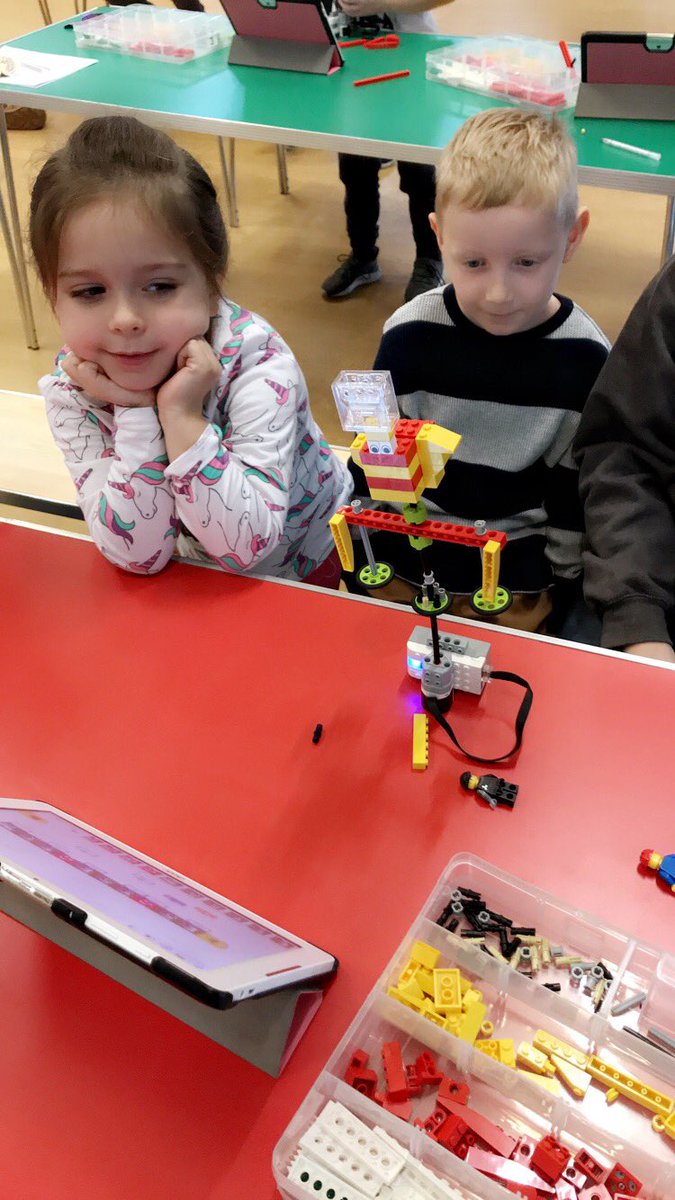 WT_Stockport's tweet photo. Amazing #LEGO #Robotics this week! @StockportHomes https://t.co/YRybj3XYGM