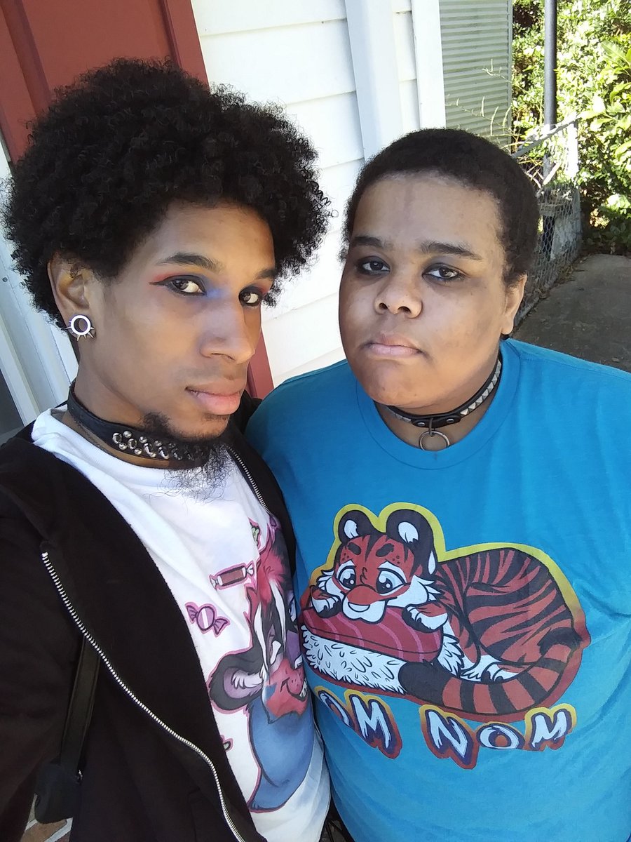 BerryUnusual's tweet photo. I'm feeling myself today XD did make up inspired by my fursonas Berry Pie both @DiaTheStrange and I are rocking @Vincent_Vontrap  originals courtesy of @pomgons. I really am debating modeling. https://t.co/c4oKyVfOA4