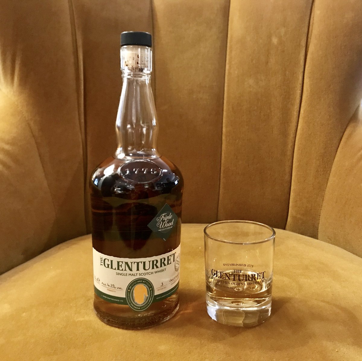 DrinkGlenturret's tweet image. It&apos;s hump day! Two days until the weekend! A wee Glenturret Triple Wood is the perfect mid-week treat 🥃 

#Glenturret #ByHandAndByHeart #DrinkResponsibly