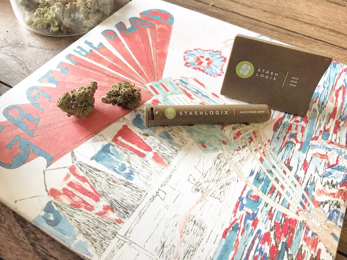 sanapackaging's tweet image. Want to purchase a Sana Container or Sana Tube for your personal use? Visit the @STASHLOGIX website: bit.ly/2D4Xzsb