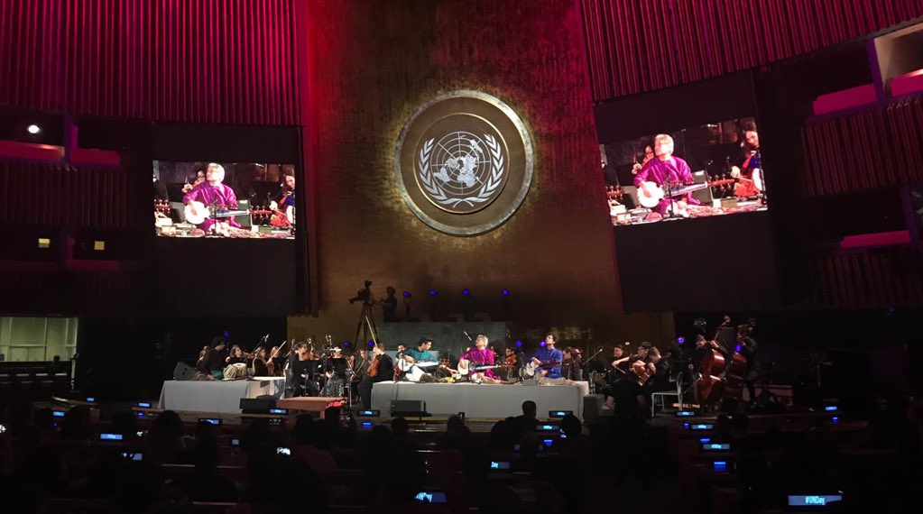 Appearing with <a href="/AAKSarod/">Amjad Ali Khan</a> at #UNday concert in the general assembly hall tonight is the <a href="/RefugeeOrchProj/">Refugee Orchestra</a>, a powerful musical showcase of the cultural contribution of refugees. 
Thanks to our friends at <a href="/IndiaUNNewYork/">India at UN, NY</a> for organizing!