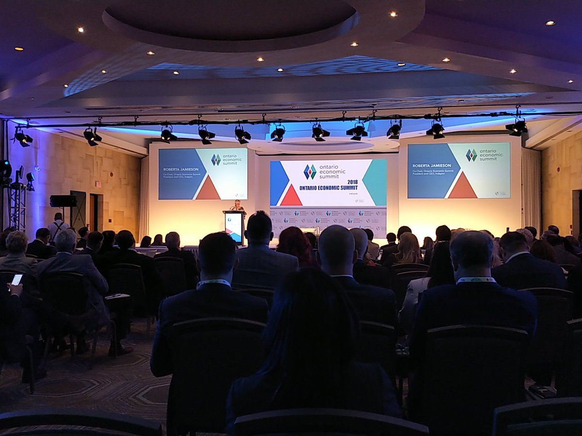 The one and only <a href="/roccorossiTO/">Rocco Rossi</a> opening up the #oes2018 and introducing our wonderful friend @RobertaIndspire making the case for the #INDIGENOUS piece of the #economy.