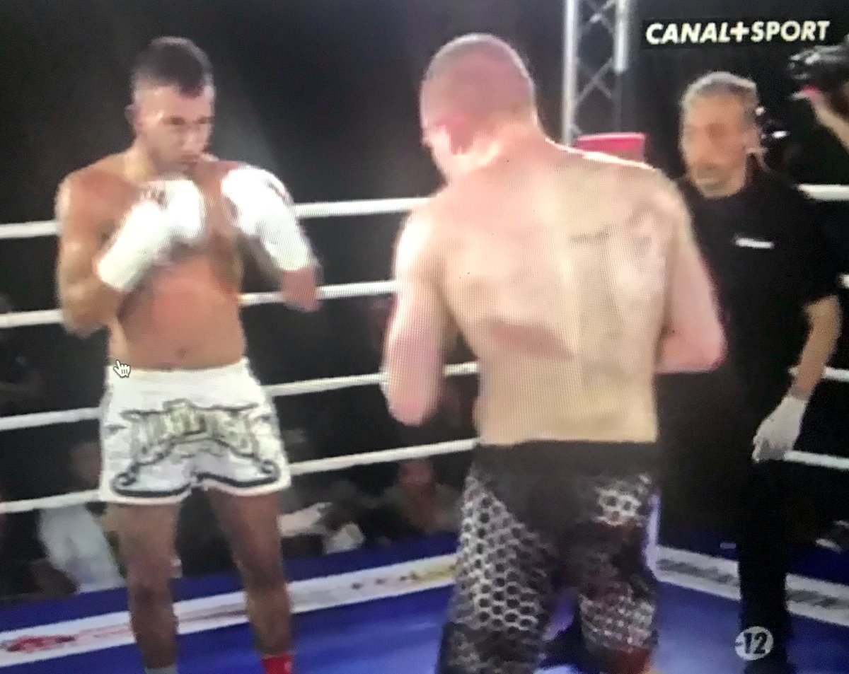L’EFC9 couvert par Hurricane pour Tiger’s Den était sur Fight+.
Merci à <a href="/philippevelghe/">Philippe Velghe</a>.
@SportAvecCanal <a href="/canalplus/">CANAL+</a> sport.
Prêts pour la suite 💪
#kickboxing #K1 #Dijon