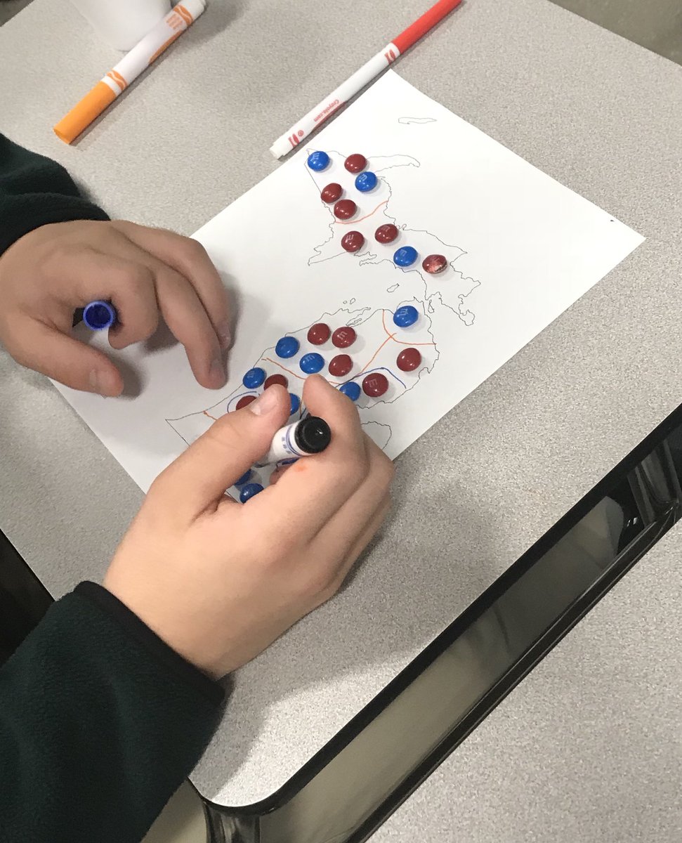 MrsELowell's tweet photo. NOW we are starting to understand what gerrymandering is. #justaddcandy #APGov https://t.co/Fm5DmMcNoW