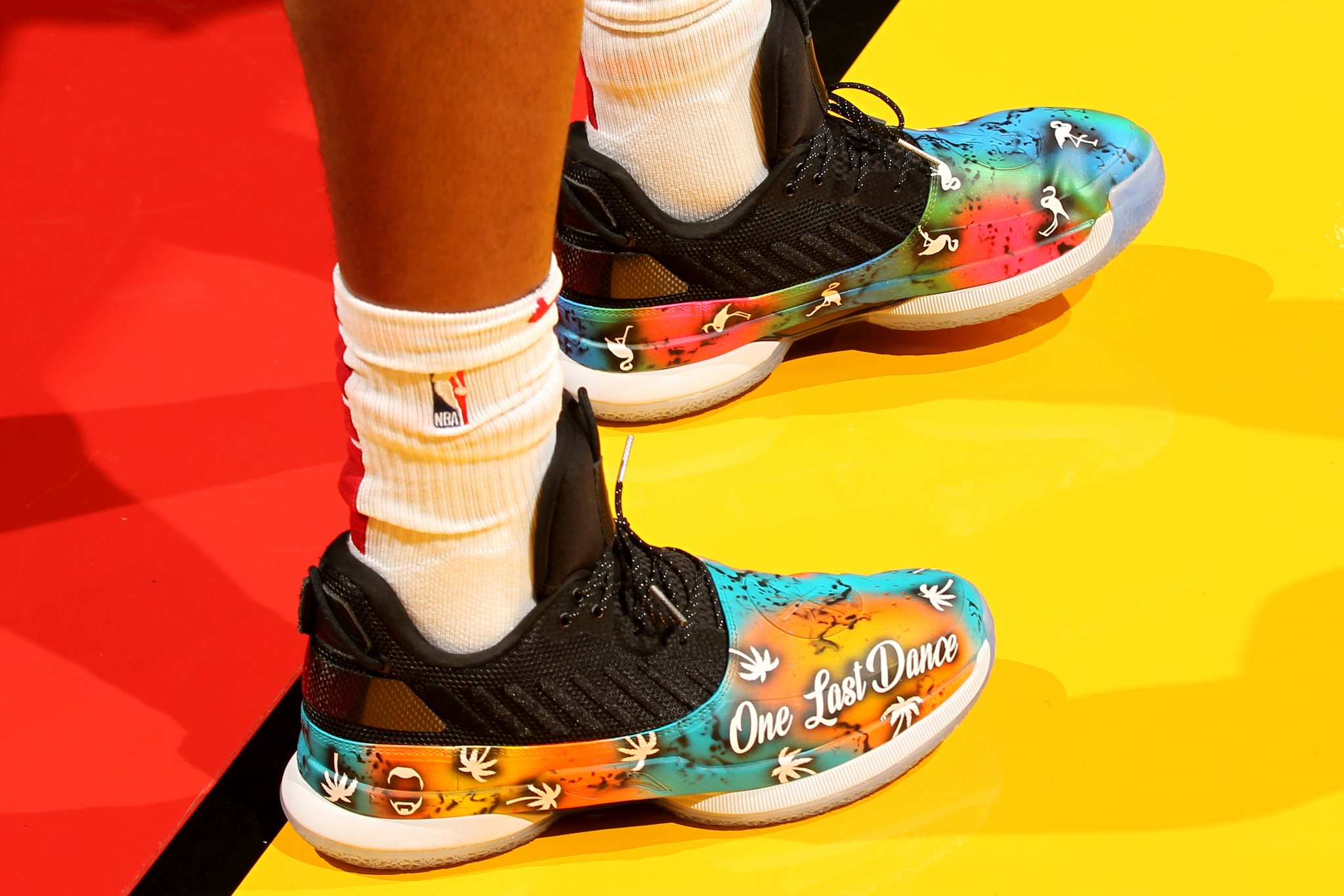 SLAM Kicks on X One Last Dance Way of Wade 7. Shout out to 3. https t DuzYYjKekl X