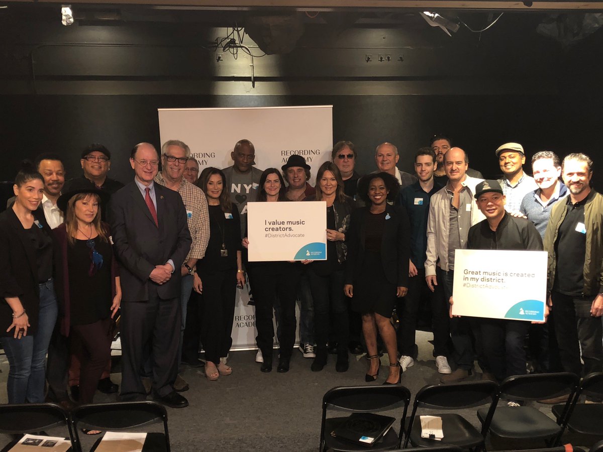 GRAMMYAdvocacy's tweet photo. #DistrictAdvocate day continues in California with @BradSherman! https://t.co/84oUtbXM1a