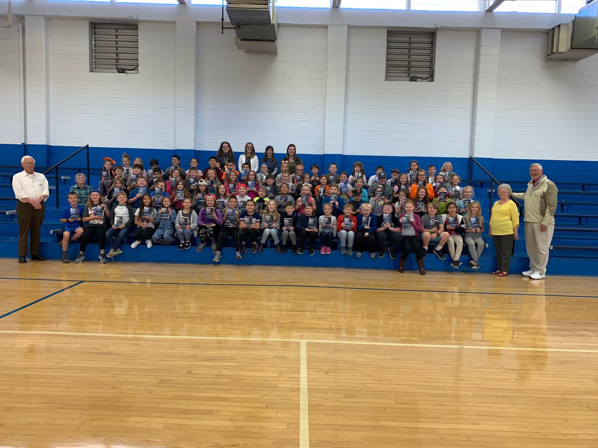 Thanks to the Highland Park Ruritan Club for presenting dictionaries to all of our 3rd grade students at HPES!