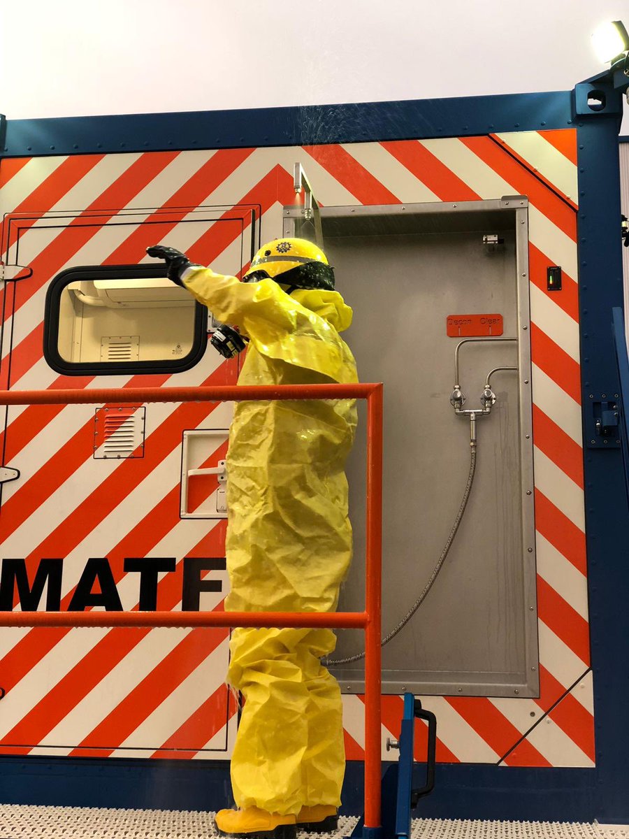 THW_FN's tweet photo. CBRN Ausbildung #thwfn #thw #cbrn https://t.co/DmZOBaxisD