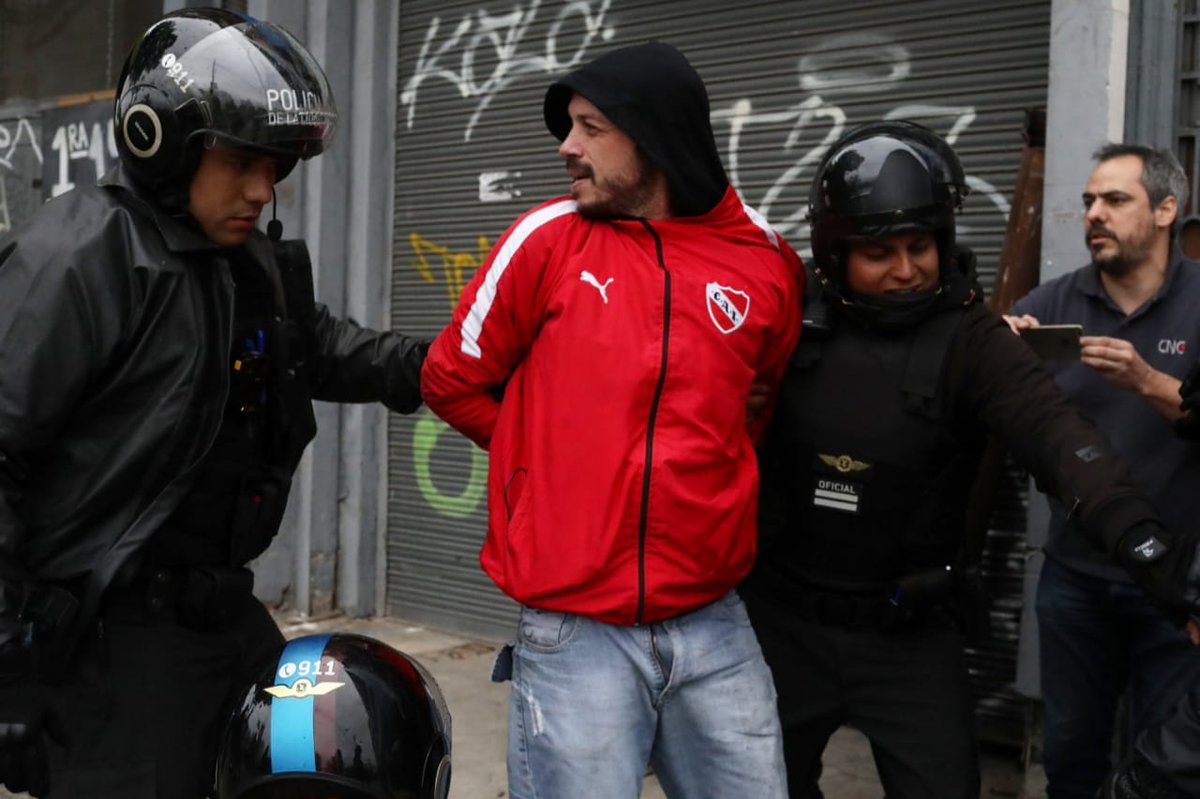 Resultado de imagen para otra vez rompen la plaza  del congreso