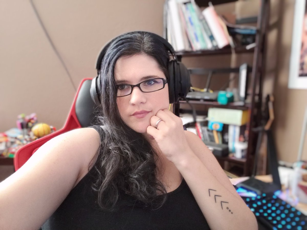 Streaming in ten minutes. Keep me company while I farm herbs! #ForTheHorde #Warcraft #twitchkittens #femalegamer #broadcastphx #teamswu #gamingfriends twitch.tv/valthenya