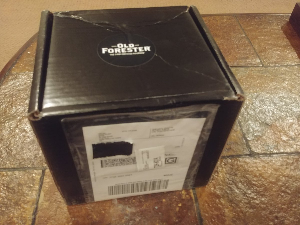 Modern_Thirst's tweet photo. Sample Day!  #OldForester1910 #HugeBox https://t.co/uMAaDGwOyc