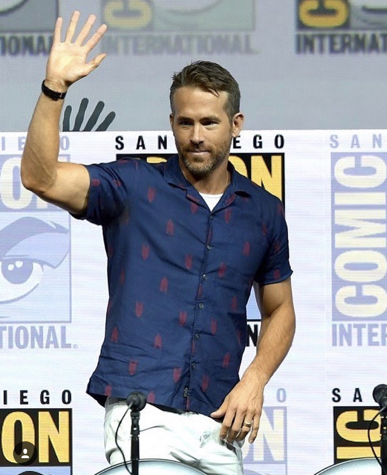  Happy Birthday Ryan Reynolds! 