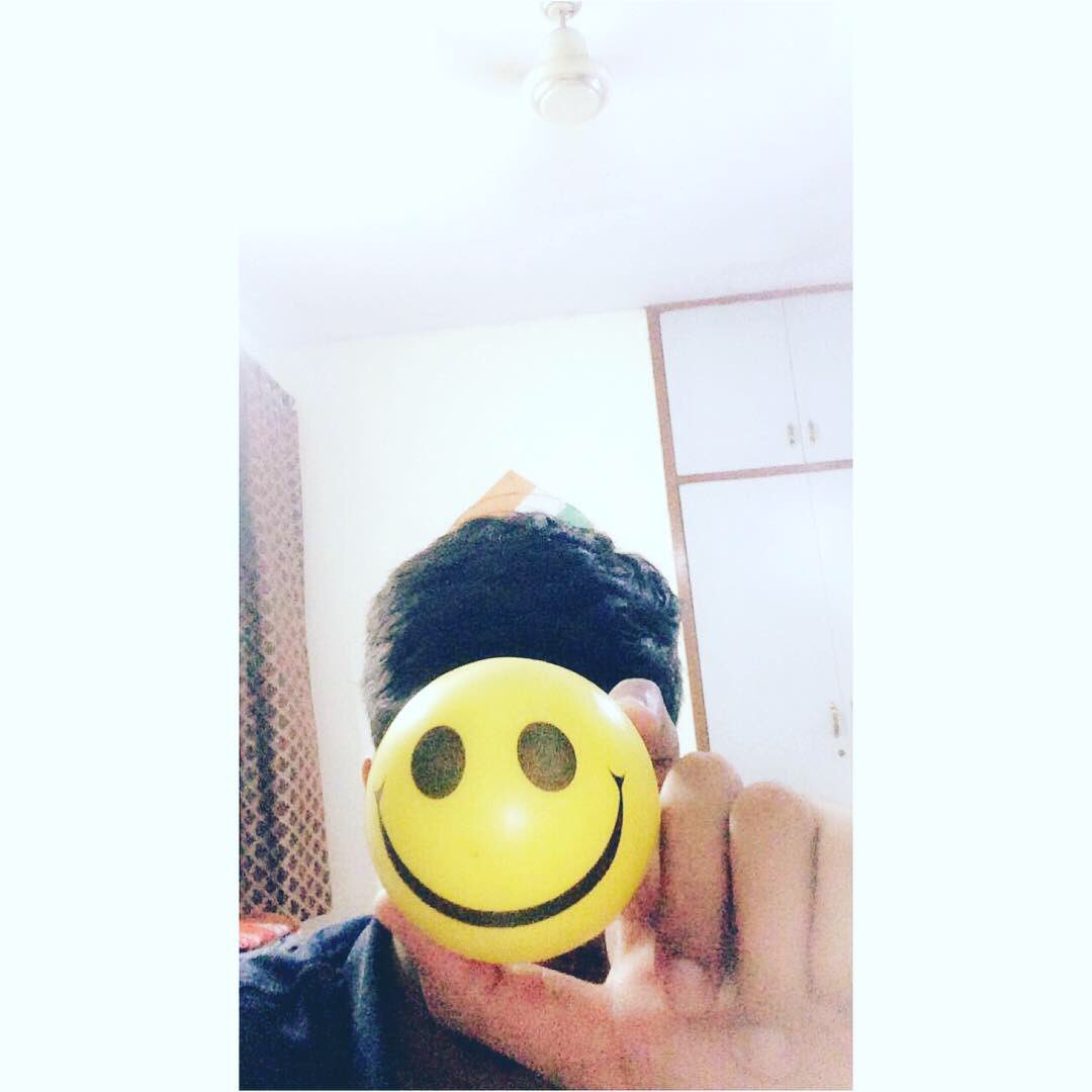 vkb18_vav's tweet photo. 🤙 Even the darkest night will end and the sun will rise.- @vkb.18 #smiley #devil 🙂😈🙃 #realface #24_oct_2k18 #wednesday #9pm #vaibhavbhatnagar #life #instagram #photo_vlog #vkb_gram #2k18 #vav #vb24 https://t.co/RheZHHUlsw