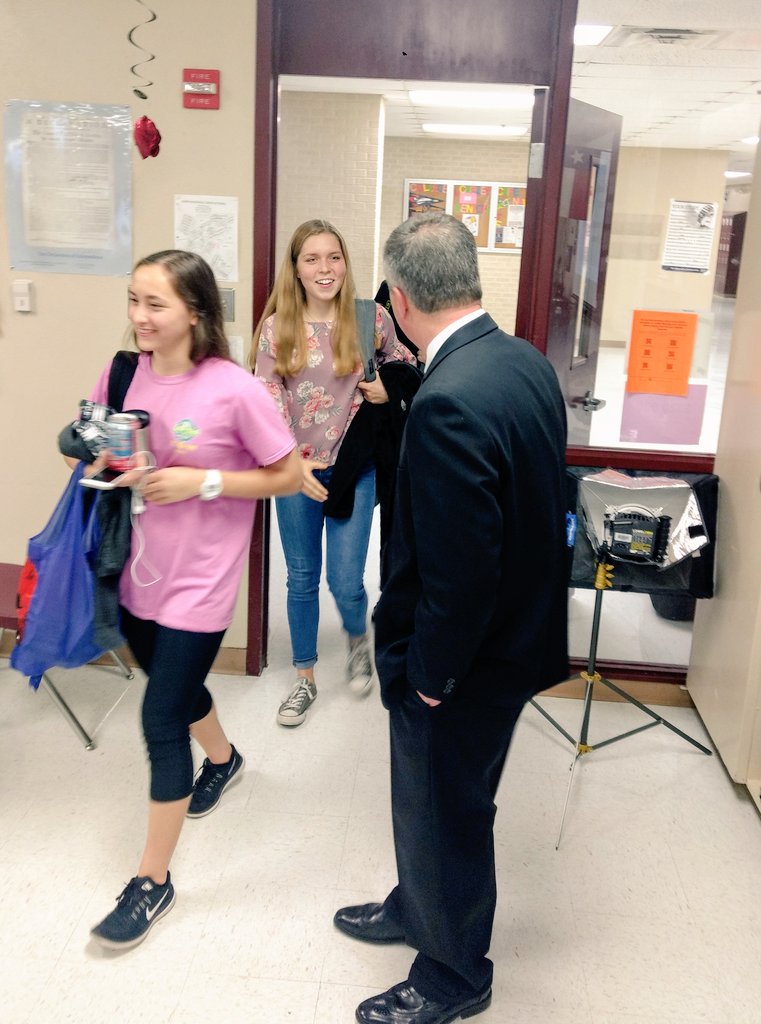MrCopelandhist's tweet photo. Excited to have @briantwoods1 in class today! #1TXSuperintendent #ThisIsNorthside #ThisIsMarshall https://t.co/i4ByuOWttp