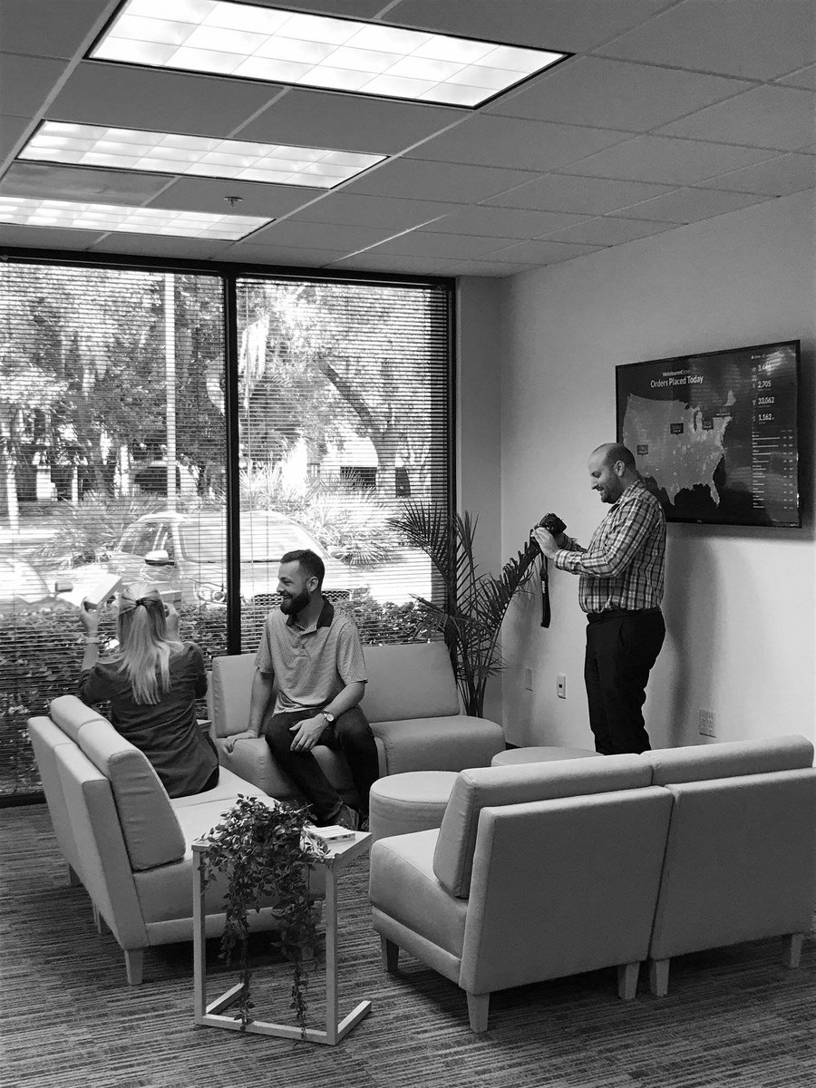 TampaEDC's tweet photo. Behind the scenes w/ @Webstaurant Store Tampa 📸

Today #TeamEDC stopped by to tour the new #Tampa office. #WebstaurantStore plans to create more than 300 jobs in @CityofTampa!

#EconDev #TampaBiz #MakeItTampaBay https://t.co/tyc3XATrGD