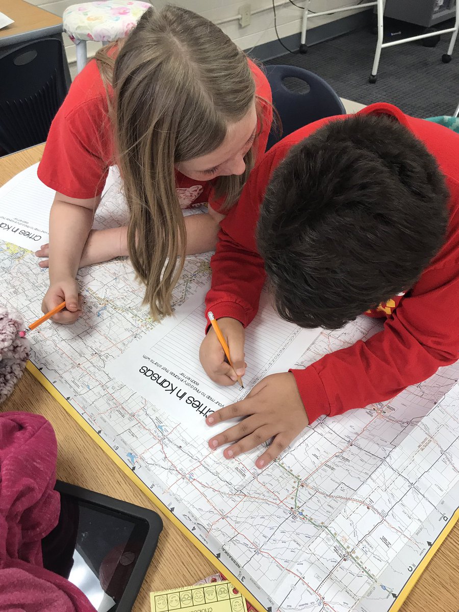 gleason3rd's tweet photo. Learning about our great state! @MTEUSD202 https://t.co/DfwC4TkfGy