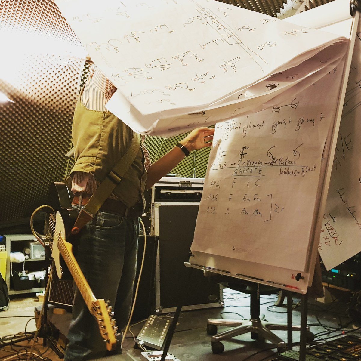 cargodusjet's tweet photo. Looking for a #song https://t.co/r8ftzWKrhV
