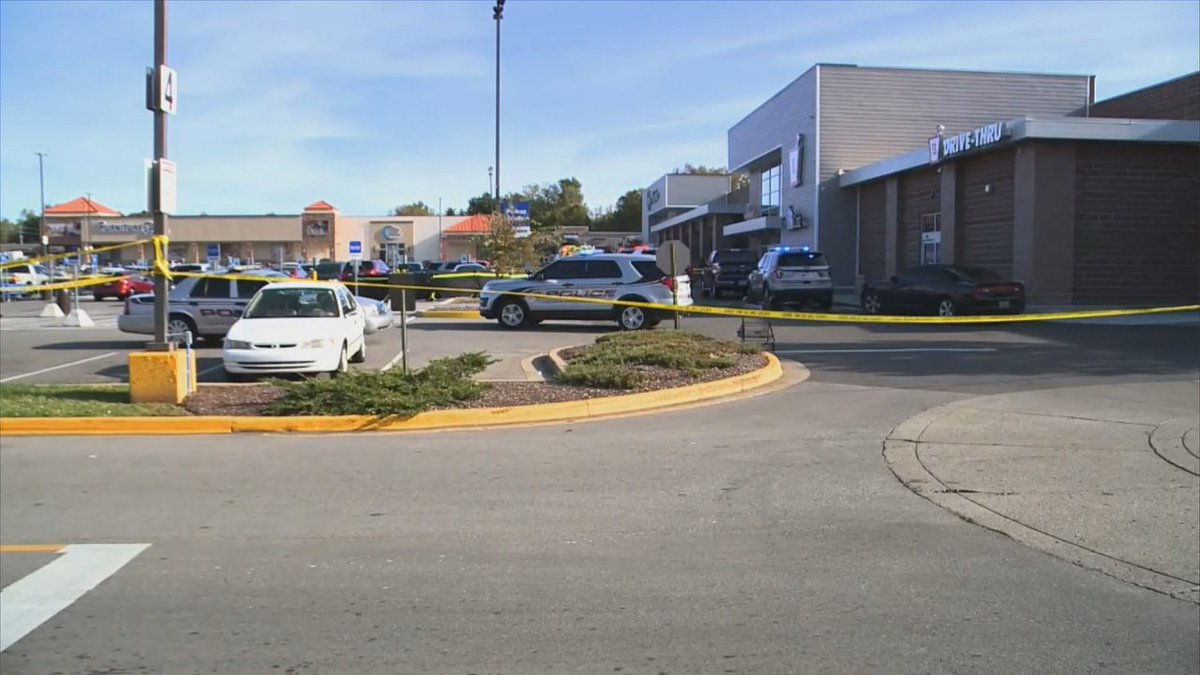 WATCH LIVE Multiple people shot inside Louisville grocery store bit.ly/2O4y0bz?utm_so… https://t.co/YSQhvQrYUm