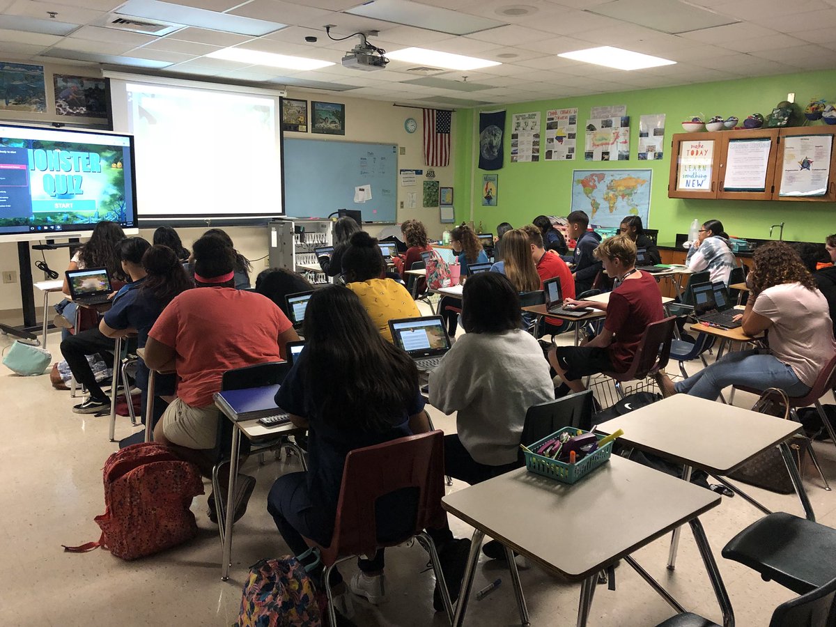 AMesang18's tweet photo. Having fun and assessing our knowledge of cellular energy with a Monster Quiz review. Putting the new technology to use. #SMARTmonster @AMesang18 @FHH_FalconFury @PBCSDScience @PBCtrailblazers https://t.co/tmsrFLkmac