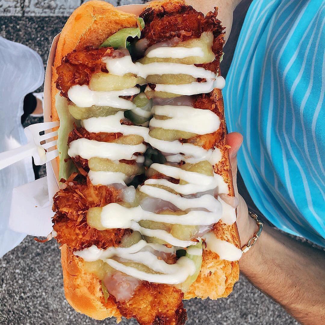 Coconut Shrimp Po’ Boy From Kona Dog!! 😋🍤🤙 #Orlando #Foodie