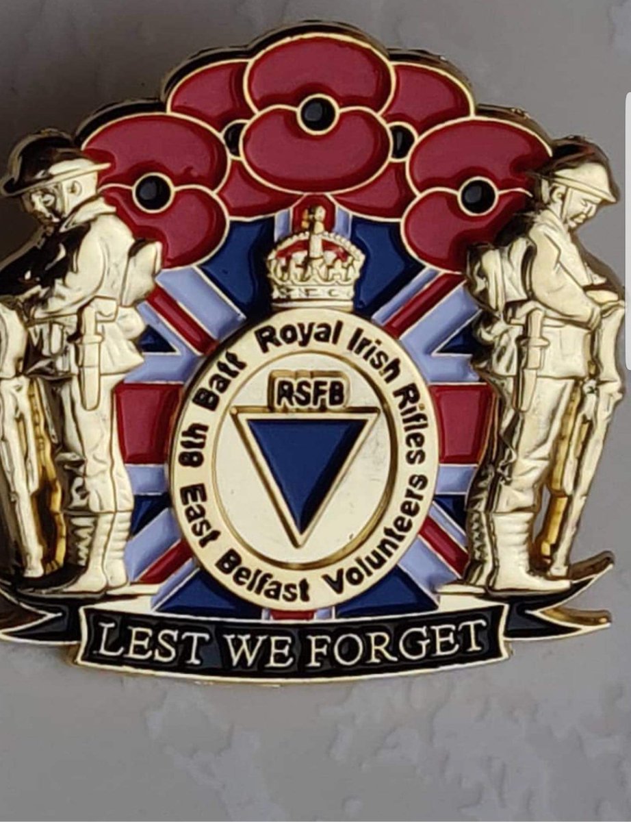 rsfb_1985's tweet photo. This year's remembrance pin badges, £4 each and a donation being made to royal British legion on the band's behalf. See any band member to order or pm either the Twitter or facebook pages. #LestWeForget https://t.co/1n32yfWOAQ