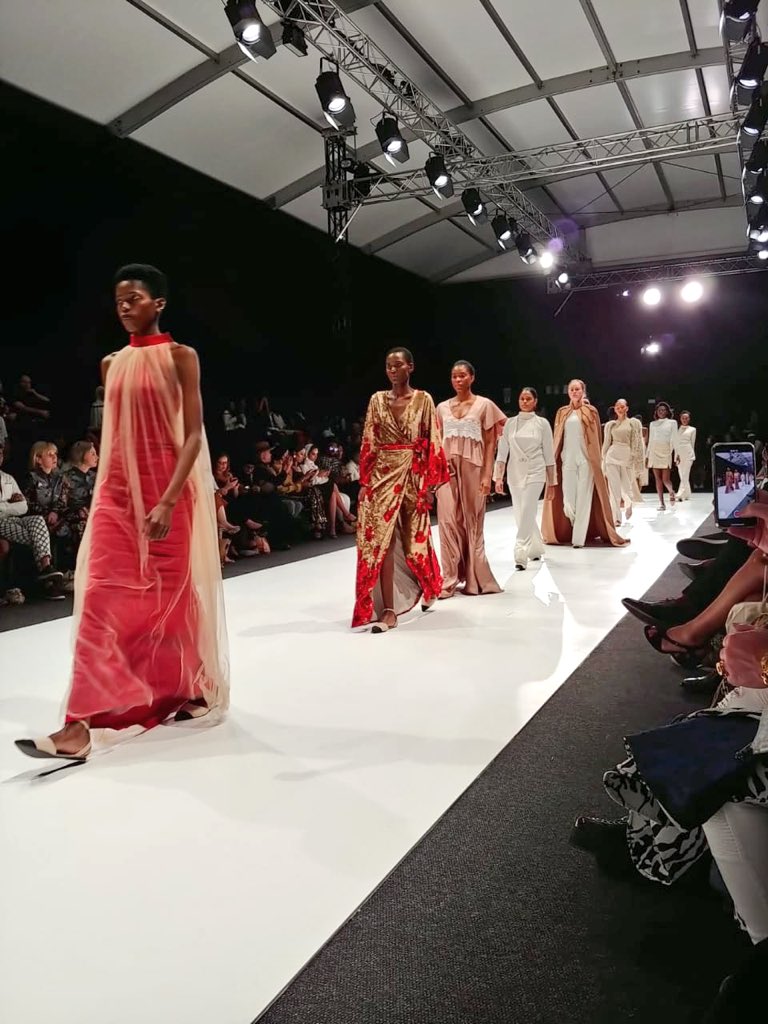 AppletiserZA's tweet photo. The attention to detail in this collection by @ShaaziaAdam - simply breathtaking 💚 🔥

#SAFW21 #CrownSAFW18 #AW19 https://t.co/qmX8jO3STt