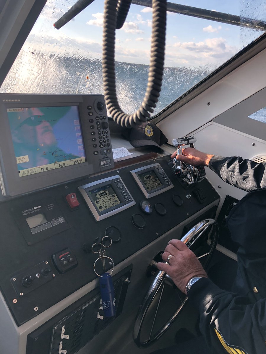 artiekass's tweet photo. Out on Marine One with the Citizen’s Police Academy. #norwalkpd. @NorwalkCtPD https://t.co/KBvArxWVPF