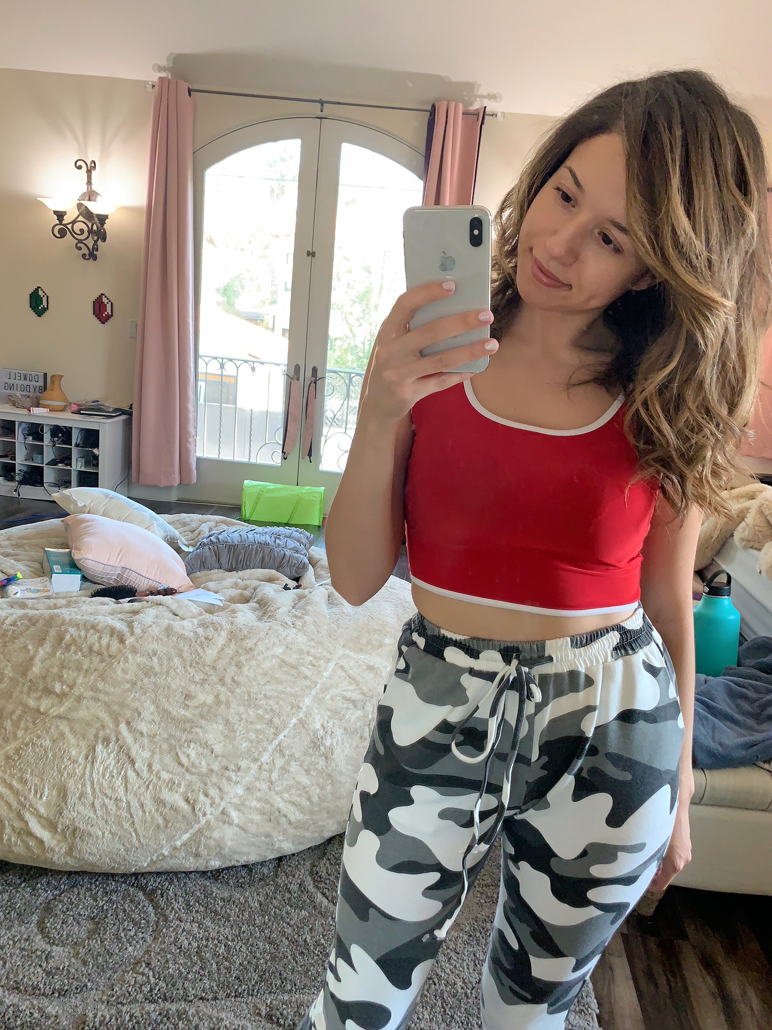 Pokimane On Twitter To Conclude Yesterday S Drama Here Are Some No Make Up Selfies But From