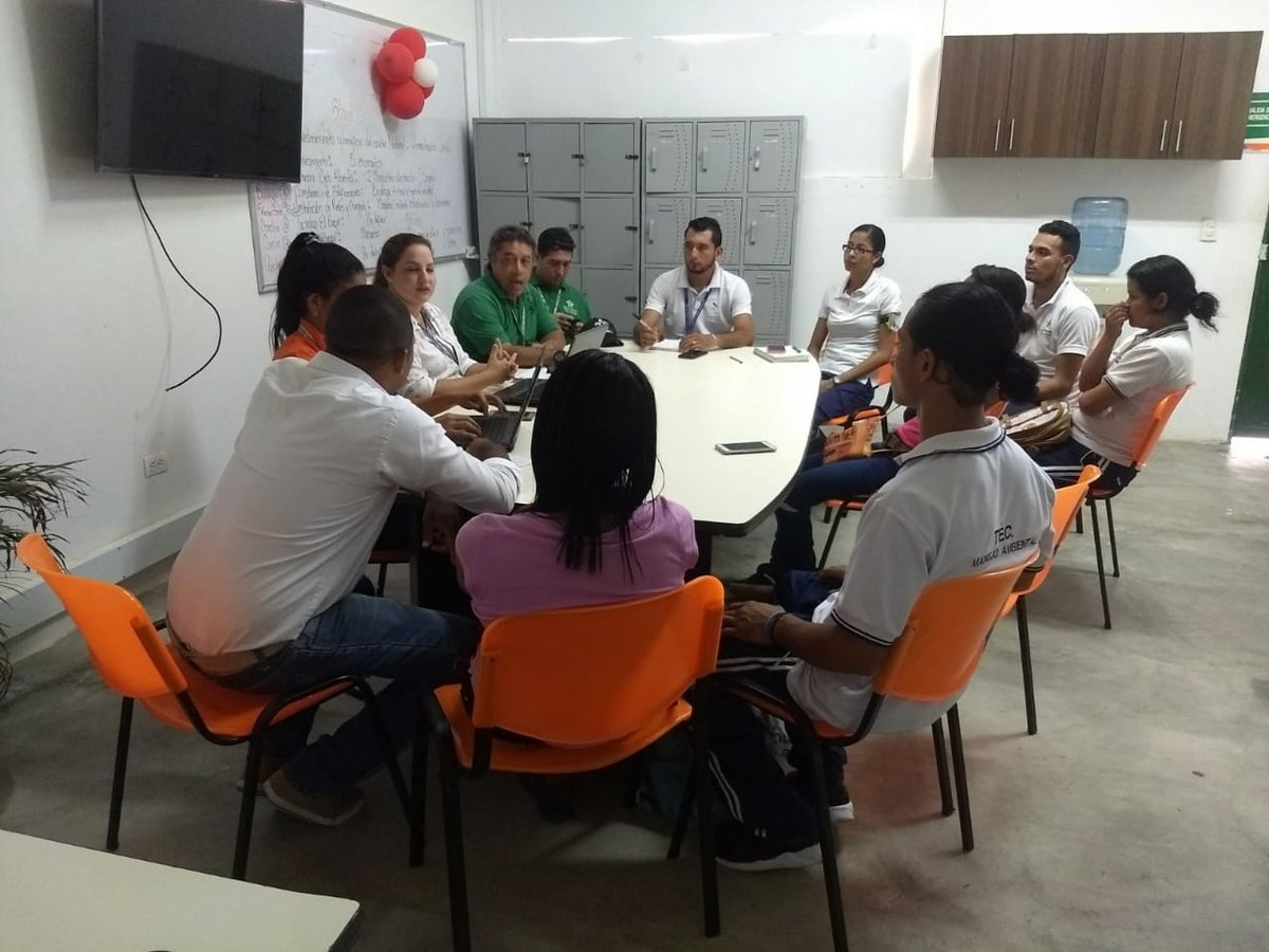 bienestarCFMA3's tweet photo. Y continuamos con el Comité de evaluación y seguimiento por medio del cual se recomiendan al subdirector los aprendices elegibles para la Monitoria, de acuerdo a una evaluación objetiva de criterios que evidencian las competencias actitudinales y aptitudinales de los postulados. https://t.co/GAKC5FflN1