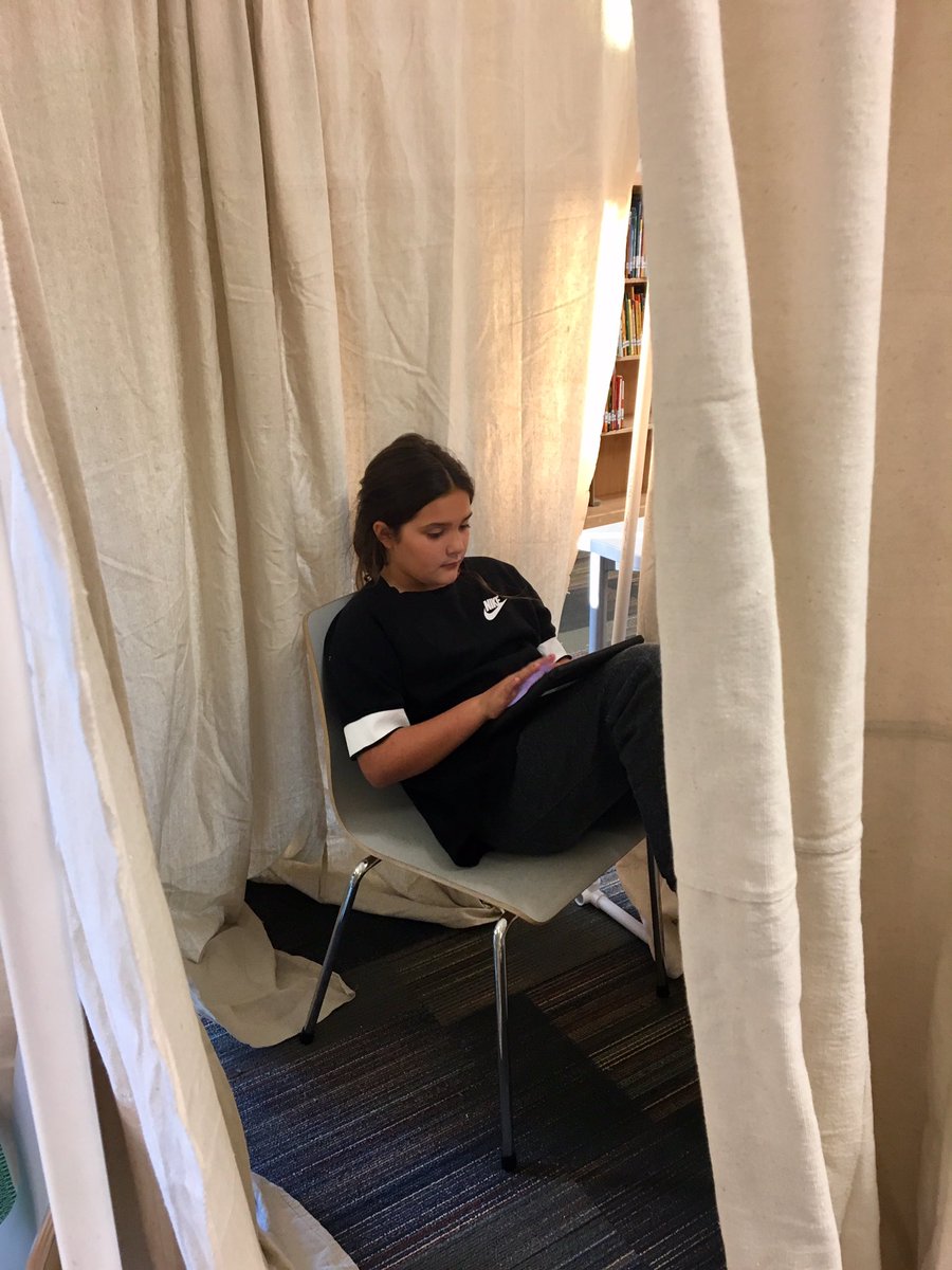 MsRosie_library's tweet photo. Ss have been preparing for our Storytelling Festival by making, prepping interview questions, practicing for their play, working with experts in public speaking, photography and journalism. #studentrun #festival #passionproject #psestories #makeitbetter #psemakes  @psesteamcoach https://t.co/nHZhx079qv