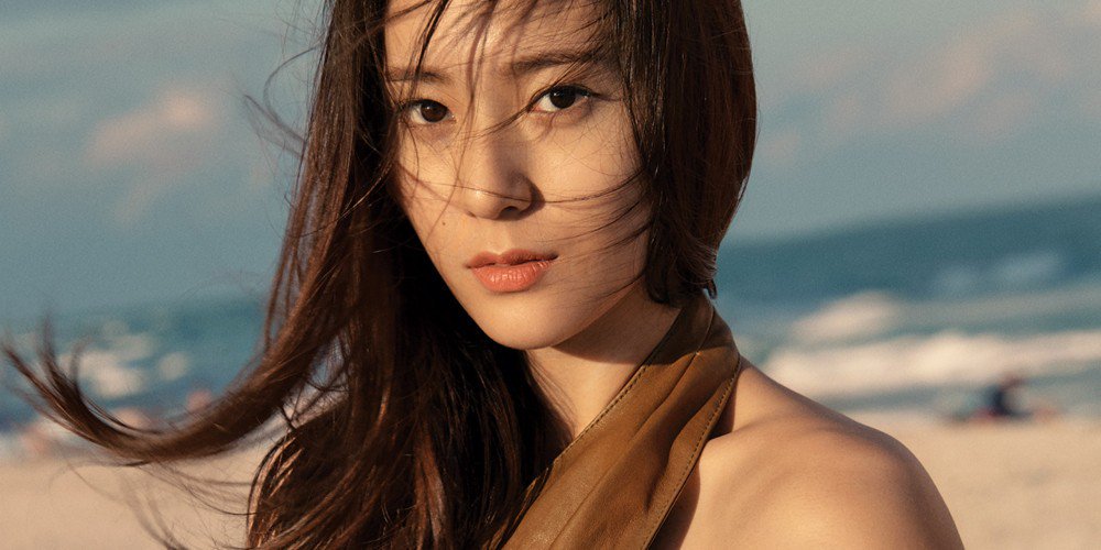 Krystal proves she's a natural beauty with an adorable baby photo on her birthday allkpop.com/article/2018/1…