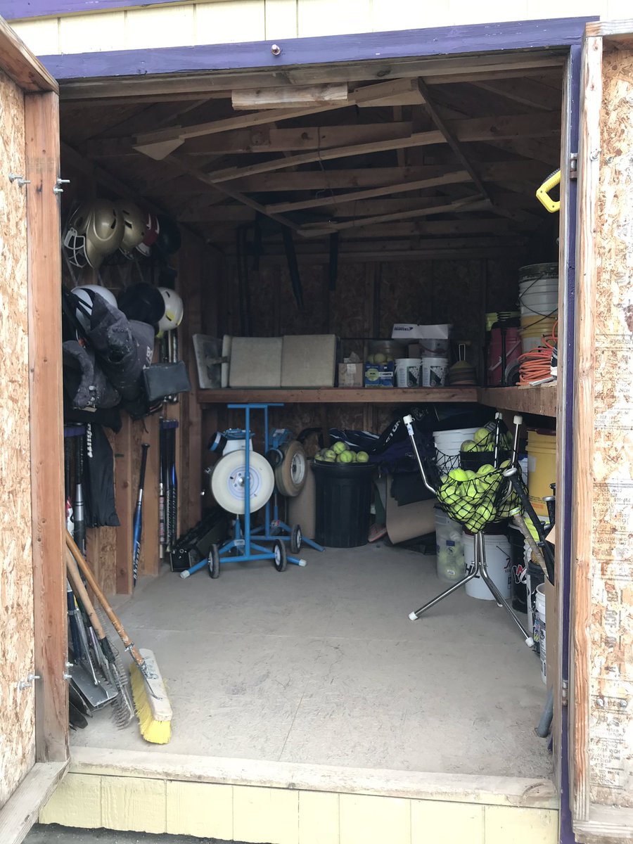 ChristyLReeves's tweet photo. Oh, how I have missed these ladies!! Thanks for coming out to help clean the shed!
Sorry Alli, I took a pic after you left! Thanks for killing spiders and lugging quickdry up to the pressbox! #ChicksSoftball #alwaysfuntimes #holyspiders #shouldhaveseenthebefore #filthy https://t.co/KTHwuCRaj5
