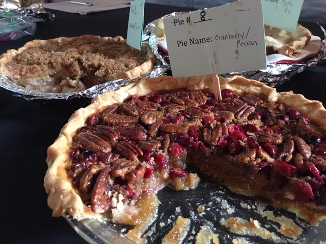 AirlineBrew's tweet photo. Tasty..tasty..tasty..2018 Amherst Day Pie winner..Cranberry and Pecan..Well done to Phyllis for this fantastic creation...😋🎉 https://t.co/JqrXRWmkqe