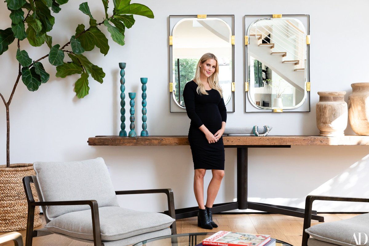 .@ClaireHolt's West Hollywood home is a shining example of modern architecture: archdg.co/dlvKE4h