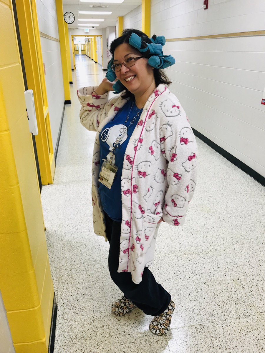 dragon_pta's tweet photo. We had a super fun day with Boosterthon today! Pajama Day and silly stringing our @Boosterthon team! If we meet our goal we’re going to SLIME our Principals!! @HAQuinn_VB @NewCastleES_VB #funrunonfriday #ncesdragonpride #dragonpta https://t.co/UhfK6hufUJ