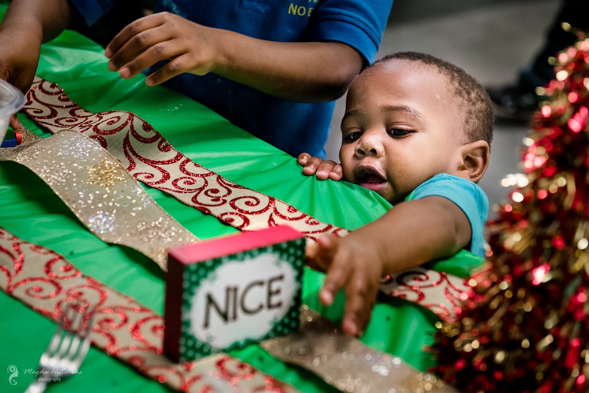 anybabycan's tweet photo. Bring holiday cheer to an Austin-area family! Sign up by Nov. 5 to be matched with a client family during Adopt-A-Family: https://t.co/ex6CrxCPzw #adoptafamily #familygiving #giveback #holidayseason #austingiving #givingtuesday https://t.co/JLgouCV7N0
