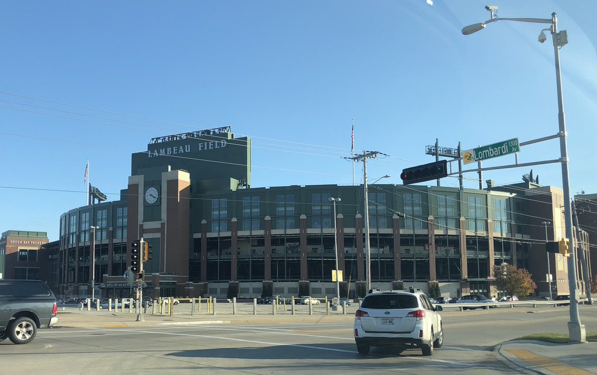Jaraiza_Esri's tweet photo. Beautiful Lambeau Field... tomorrow starts the @EWUG Conference in Green Bay! #EWUG #Esri https://t.co/Y36dyudrb4