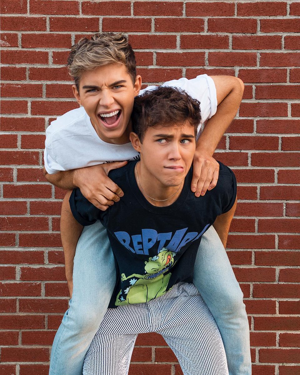 celebsbyseb's tweet photo. #coopercoyle #luccoyle #coyletwins #twinks https://t.co/68XUkM3QDe