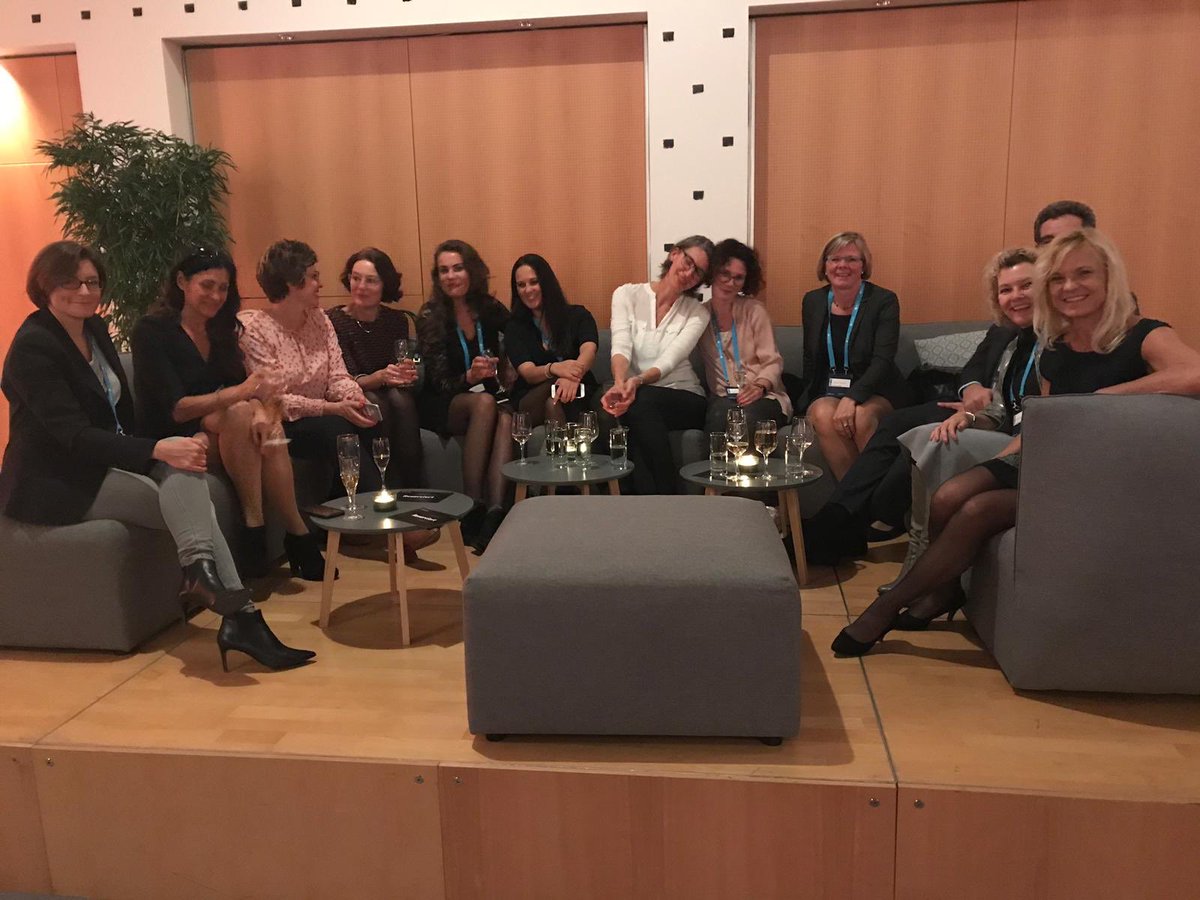 stock_sabine's tweet photo. @IAMCPWITGER @MSPartnerDE #MagicCorner inkl. Männer mit #Mut ein zauberhafter Abend mit tollen Gesprächen #dpk18 @night @franscha_social @ChrisBoesenberg und alle tollen Männer und Frauen #wirsindallegleich https://t.co/7z5bp3aHKG